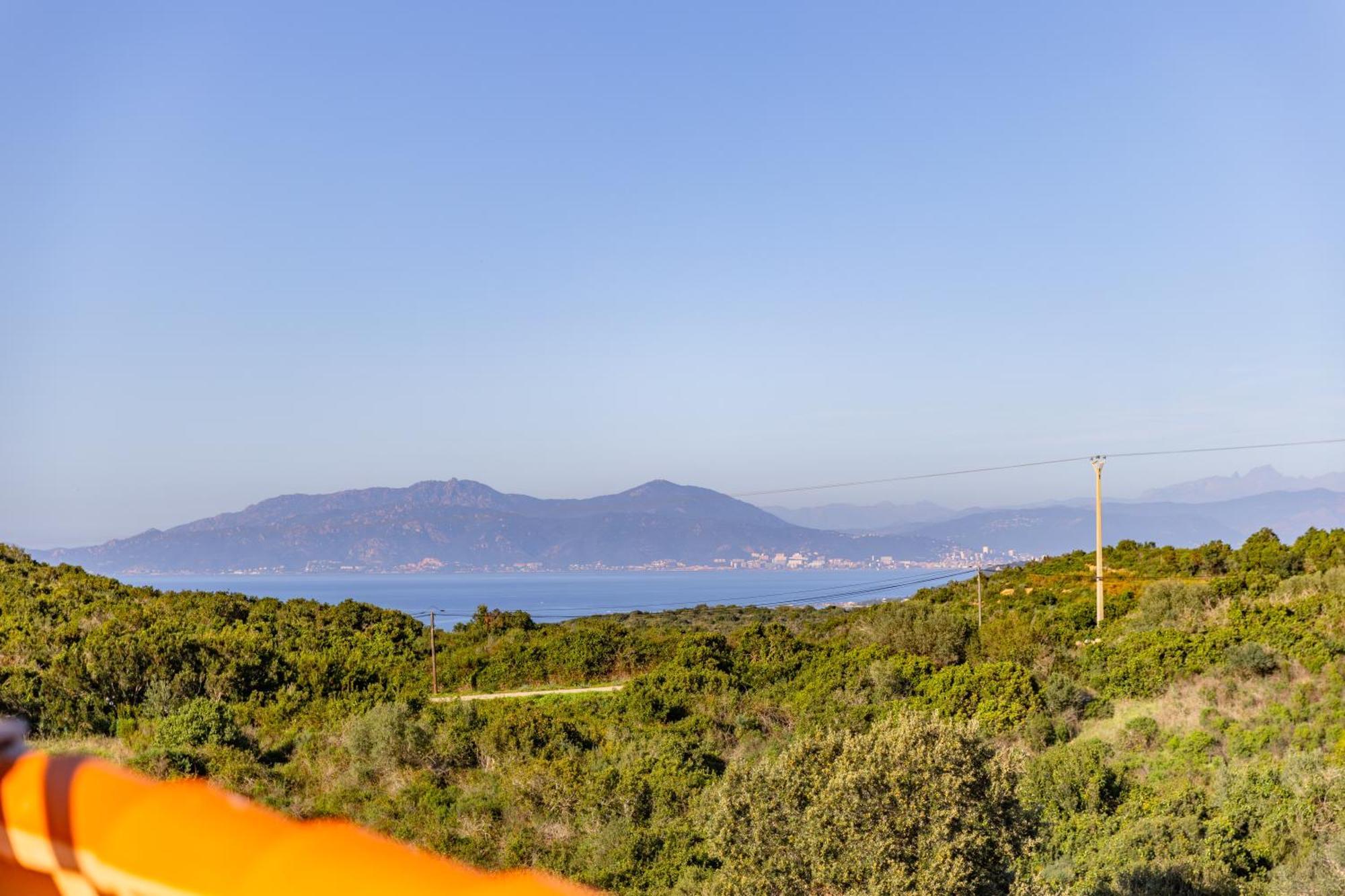 Villa La Ronde Des Soleils Coti-Chiavari  Exteriér fotografie